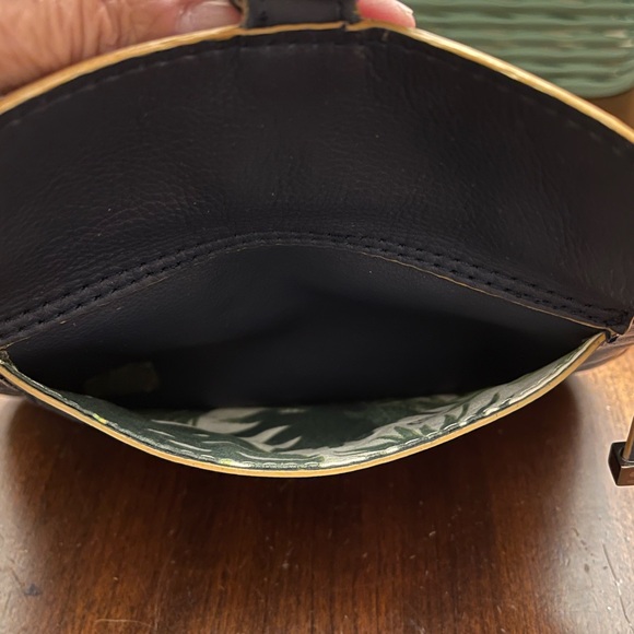 Salvador Bachiller Crossbody Bag - Picture 9 of 11